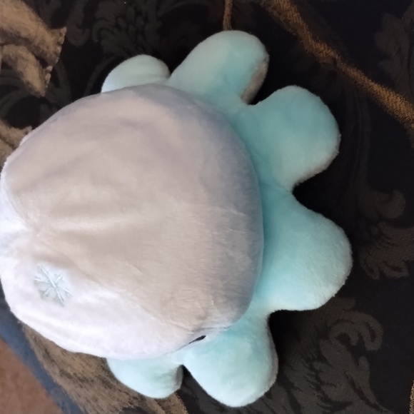 ∆TeeTurtle Reversible Plushies Black Gray Octopus Plushie Snowflake Cloud Fidget - Picture 13 of 17